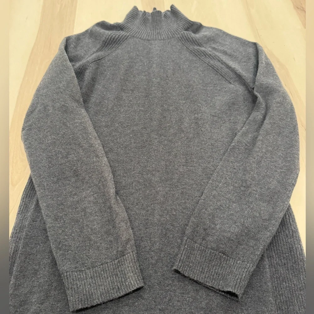 EUC Lululemon Keep it Cozy Dress Graphite Grey Women's 12 Sweater Dress